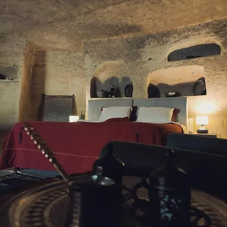 Vila Deep Cave House