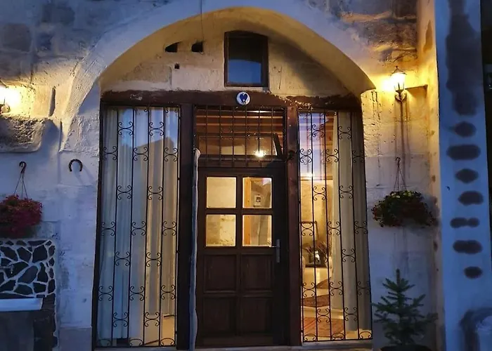 Вилла Deep Cave House