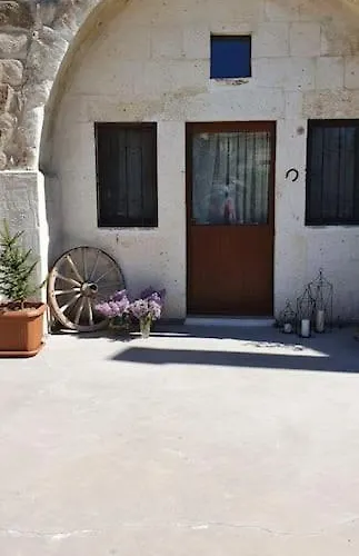 Вилла Deep Cave House *